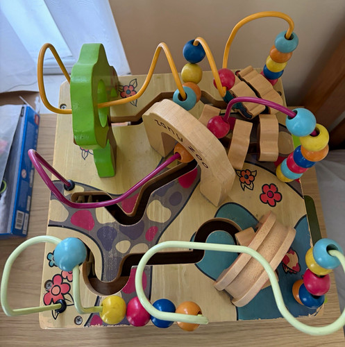 Wooden activity cube - bead, maze