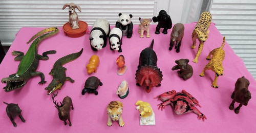 Wildlife animals mixed lot - animals, 23