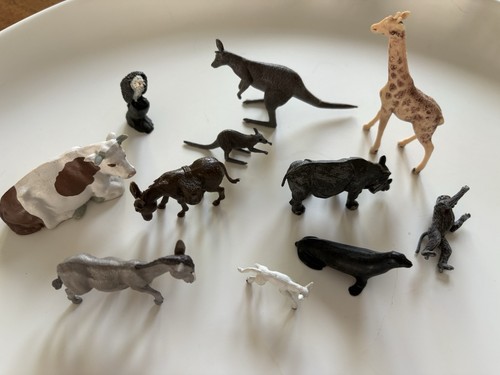 Vintage plastic farm zoo toy - plastic,
